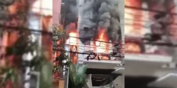 উত্তরায় সাততলা ভবনে আগুন, ৩ জনের মৃত্যু