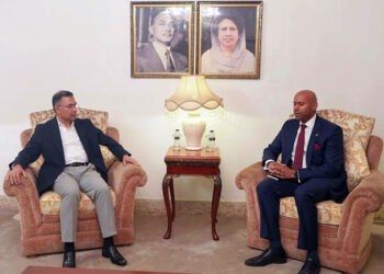 তারেক রহমানের সঙ্গে কানাডিয়ান হাইকমিশনারের সাক্ষাৎ