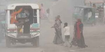 দূষিত শহরের তালিকায় আজ চতুর্থ ঢাকা