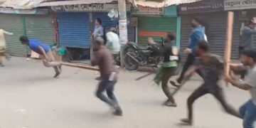 রণক্ষেত্র কুমিল্লাঃ স্বতন্ত্র প্রার্থীর প্রচারণায় বাধা, গাড়ি ভাঙচুর