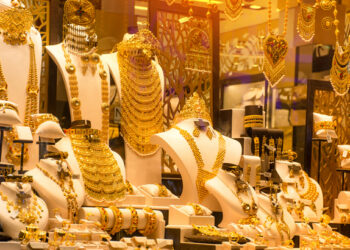 ইতিহাসে স্বর্ণের দামে বড় লাফ, নতুন রেকর্ড