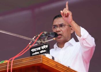 দিনের আলো থেকে গভীর রাত পর্যন্ত প্রচারণায় তারেক রহমান