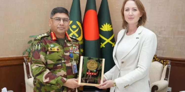 সেনাপ্রধানের সাথে অস্ট্রেলিয়ার হাইকমিশনারের সাক্ষাৎ