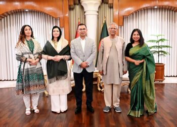 প্রধান উপদেষ্টার সঙ্গে তারেক রহমানের সৌজন্য সাক্ষাৎ