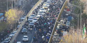 বিক্ষোভে উত্তাল ইরানে নিহত ২৪০০ : মার্কিন সংস্থা