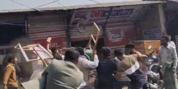 ফেসবুকে পোস্টকে কেন্দ্র করে বিএনপি-জামায়াত সংঘর্ষ: আহত ১২