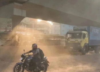 আজ ঢাকার বাতাস ‘খুব অস্বাস্থ্যকর’