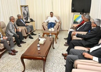 ৭ দলের শীর্ষ নেতাদের সাথে তারেক রহমানের বৈঠক