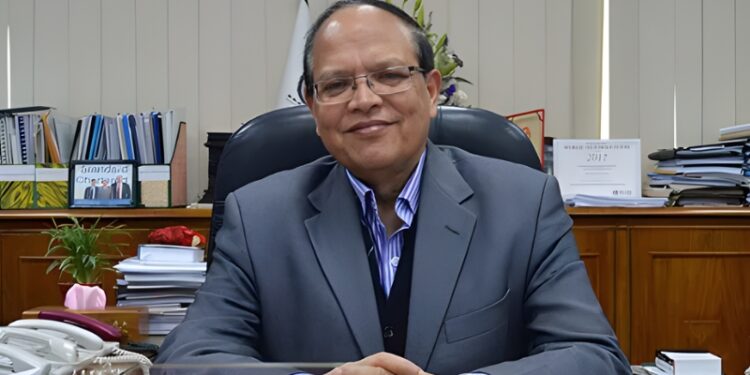 সাবেক গভর্নর আতিউরসহ ২৫ জনকে গ্রেপ্তারে পরোয়ানা