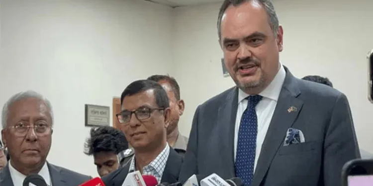 নির্বাচনে যুক্তরাষ্ট্র কারো পক্ষ নিচ্ছে না: মার্কিন রাষ্ট্রদূত