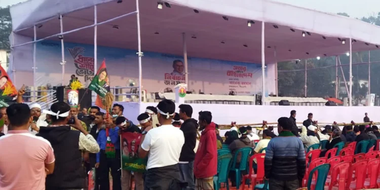 তারেক রহমানকে একনজর দেখার আগ্রহে, রাত থেকেই মাঠে নেতাকর্মীদের ঢল