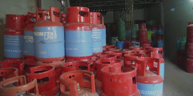 আজ এলপিজির নতুন দাম ঘোষণা
