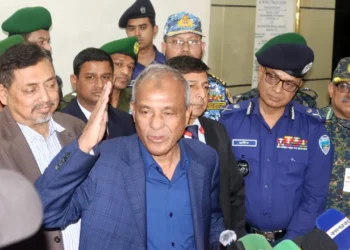 দেশের ১৮ কোটি লোকের আইনশৃঙ্খলা রক্ষা করা কঠিন: স্বরাষ্ট্র উপদেষ্টা