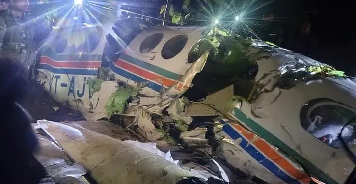 ভারতে এয়ার অ্যাম্বুলেন্স বিধ্বস্ত, সব আরোহী নিহত