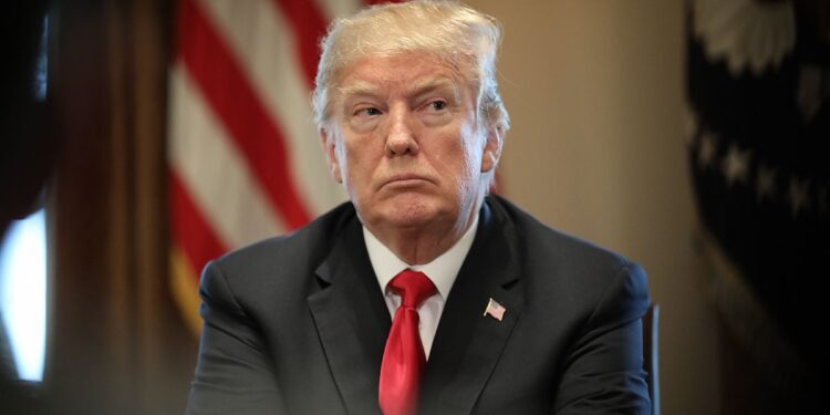 বিশ্ব মুসলিমবাসীকে রমজানের শুভেচ্ছা জানালেন ট্রাম্প