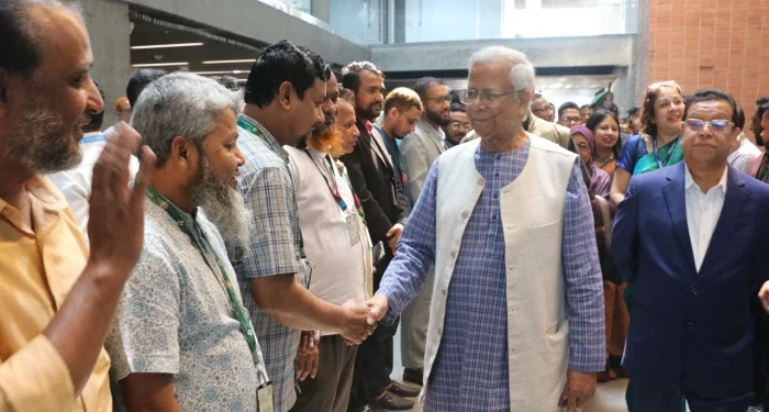 ইউনূস সেন্টারে ফিরলেন ড. ইউনূস