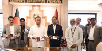 স্মারক ডাকটিকিট অবমুক্ত করলেন প্রধানমন্ত্রী