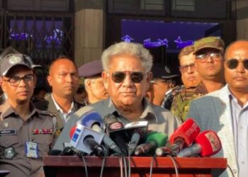 নৌ উপদেষ্টার হার্ডলাইনে যাওয়ার হুঁশিয়ারি