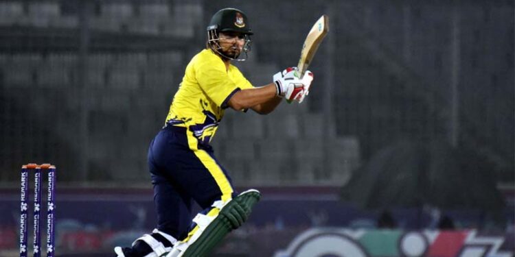 দুর্বার একাদশ ৭৬ রানে ধূমকেতুকে হারাল প্রথম ম্যাচে