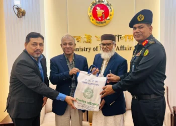 ১৩ হাজার ধর্মীয় বই দিলেন কারাগারে ধর্ম উপদেষ্টা