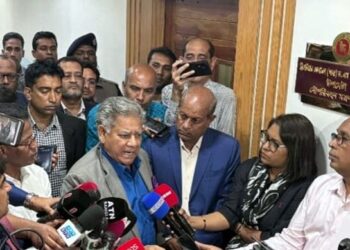 বন্দরকে জিম্মি রাখার চেষ্টা করছে, হার্ডলাইনে সরকার: নৌ উপদেষ্টা