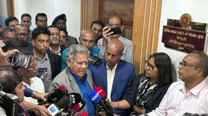 বন্দরকে জিম্মি রাখার চেষ্টা করছে, হার্ডলাইনে সরকার: নৌ উপদেষ্টা