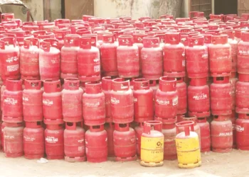 এলপিজি সংকট, না অদৃশ্য সিন্ডিকেট!