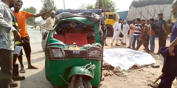 কুষ্টিয়ায় অটোরিকশা-ট্রাক সংঘর্ষে নিহত ৫