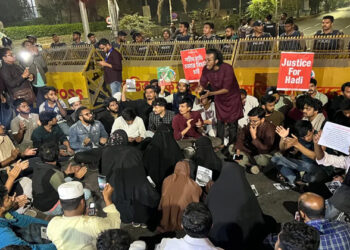 হাদি হত্যার তদন্ত দাবিতে যমুনার সামনে ইনকিলাব মঞ্চ