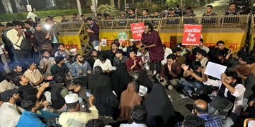 হাদি হত্যার তদন্ত দাবিতে যমুনার সামনে ইনকিলাব মঞ্চ