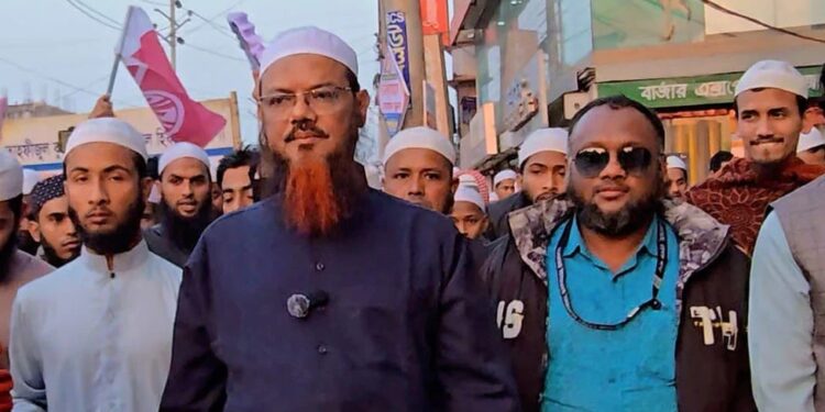 সকল ভোটকেন্দ্রে সেনা মোতায়েনে চায় মুফতি ফয়জুল করিম