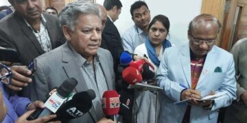 দেশের স্বার্থে বন্দরকে সচল রাখার আহ্বান: নৌ উপদেষ্টা