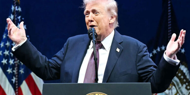 ইরানের ভয়ে আলোচনার টেবিলে ট্রাম্প?