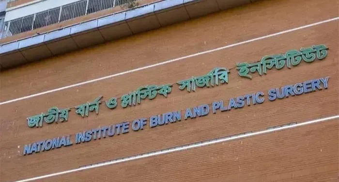 চট্টগ্রামে গ্যাস লিকেজ থেকে বিস্ফোরণ, নিহত বেড়ে ৪