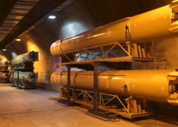 মাটির নিচে নতুন মিসাইল ঘাঁটি উন্মোচন করল ইরান