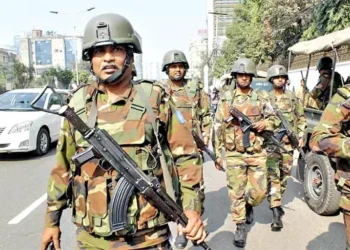 কেন্দ্রে সংঘাতের শঙ্কা: ব্যালটের ভোটে বুলেটের থ্রেট