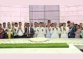 জিয়াউর রহমান ও খালেদা জিয়ার কবরে হুইপদের শ্রদ্ধা