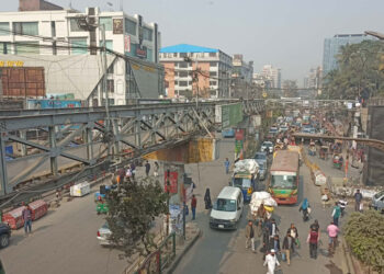 রাজধানীতে ট্রাকচাপায় বাবা-মেয়ে নিহত