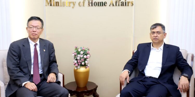 পুলিশ পুনর্গঠনে জাপানের সহযোগিতা চেয়েছেন স্বরাষ্ট্রমন্ত্রী