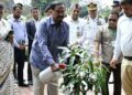 সংসদ প্রাঙ্গণে বৃক্ষরোপণ করলেন স্পিকার ও ডেপুটি স্পিকার
