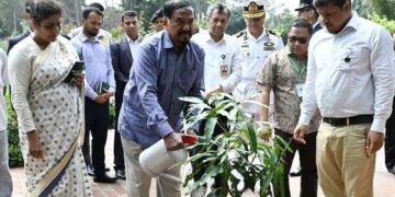 সংসদ প্রাঙ্গণে বৃক্ষরোপণ করলেন স্পিকার ও ডেপুটি স্পিকার