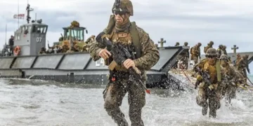 মধ্যপ্রাচ্যে সেনা ও যুদ্ধজাহাজ পাঠাচ্ছে যুক্তরাষ্ট্র