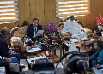 ইমাম, মুয়াজ্জিন ও পুরোহিতদের সম্মানী নির্ধারণ