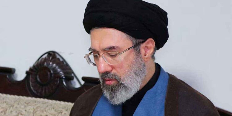 ইরানের সর্বোচ্চ নেতা নির্বাচিত হলেন খামেনির ছেলে