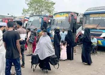 ফের চিরচেনা রূপে ফিরছে ঢাকা