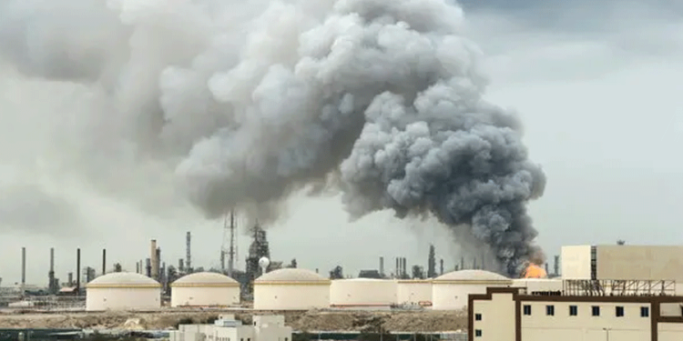ইরানের হামলায় কাঁপলো সৌদি-কাতার-কুয়েত-বাহরাইন