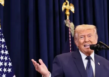 হরমুজ প্রণালি নিয়ে ট্রাম্পের হুঁশিয়ারি