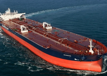 যুক্তরাষ্ট্রে লাগামহীন তেলের দাম, বিপাকে ট্রাম্প