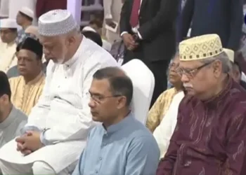 জাতীয় ঈদগাহে ঈদের নামাজ পড়লেন রাষ্ট্রপতি ও প্রধানমন্ত্রী