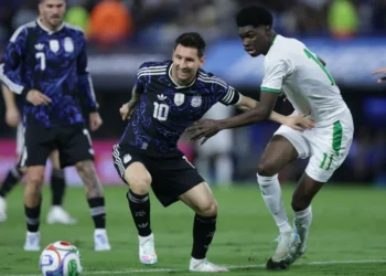 ঘরের মাঠে আর্জেন্টিনার ‘কঠিন’ জয়